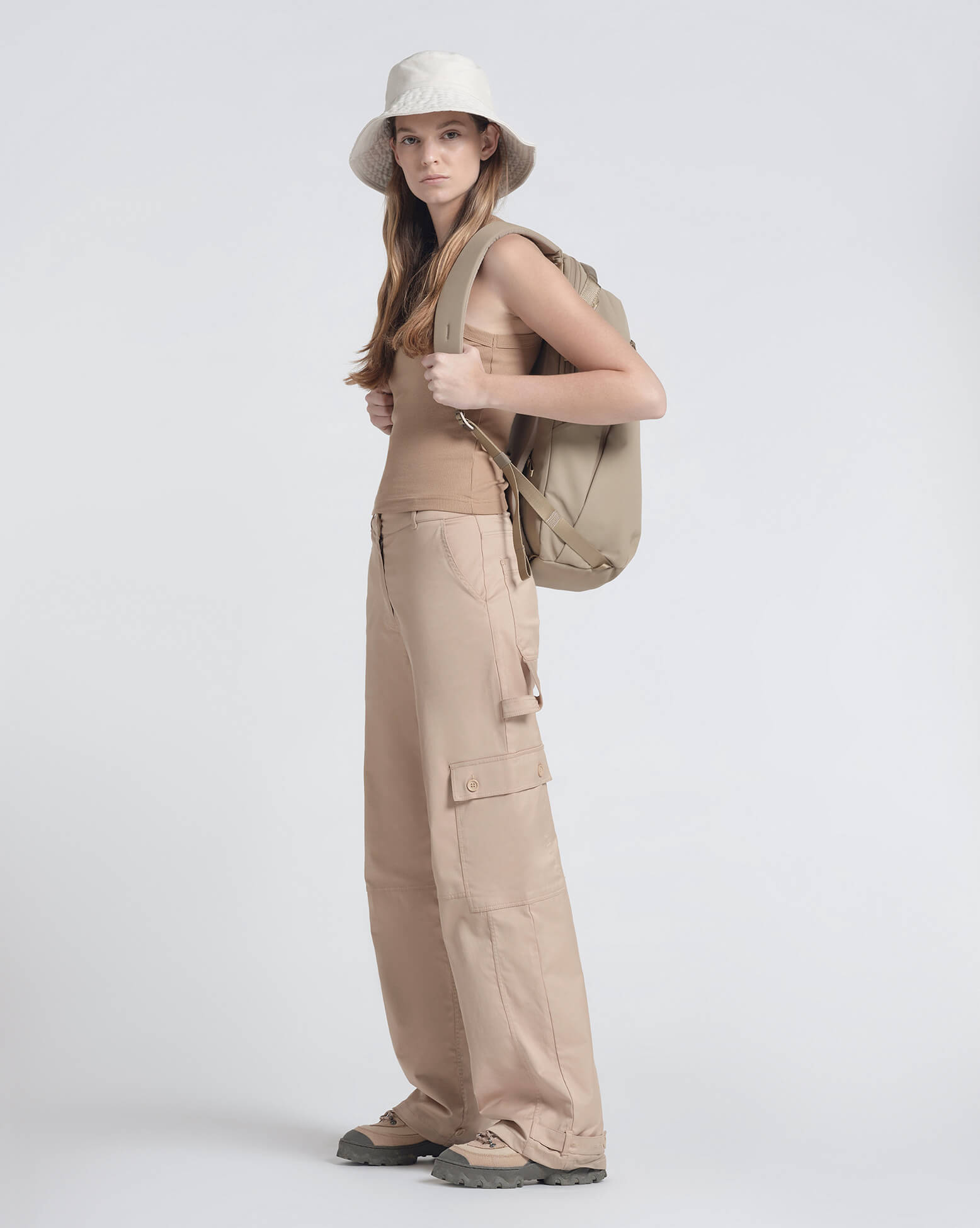 Urth Norite 24L Backpack + Camera Insert (Sand)