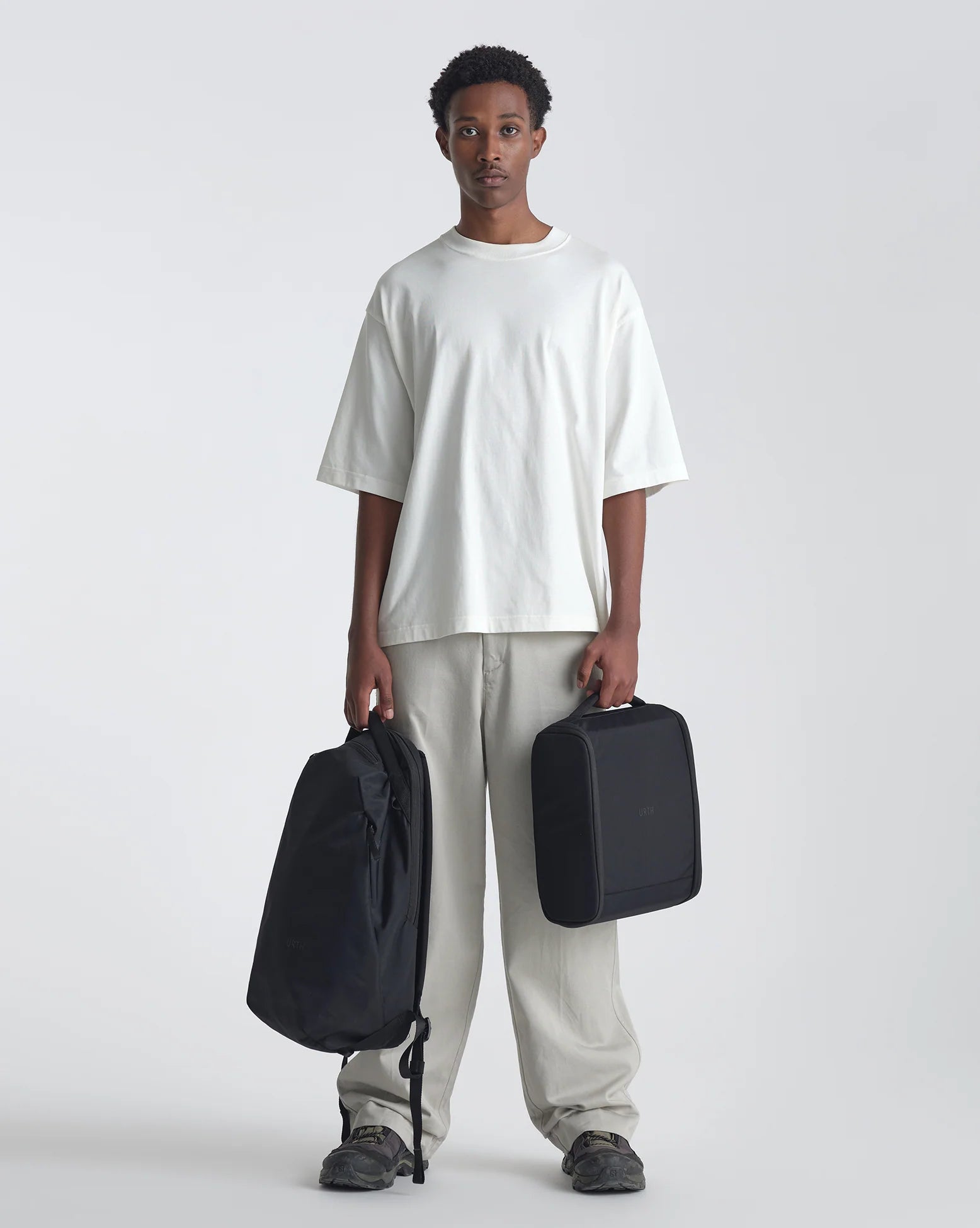 Urth Norite 24L Backpack + Camera Insert (Onyx)