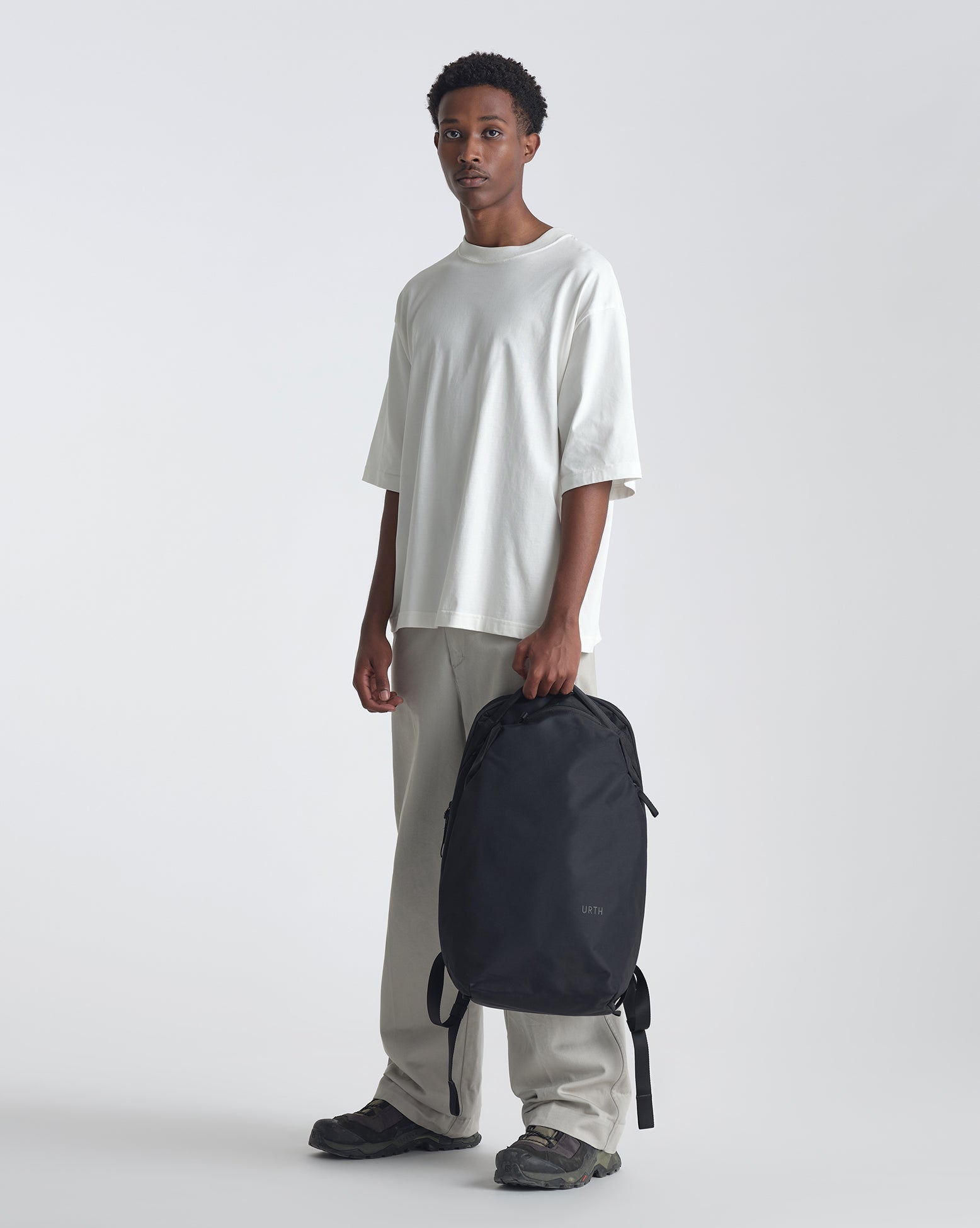 Urth Norite 24L Backpack + Camera Insert (Onyx)