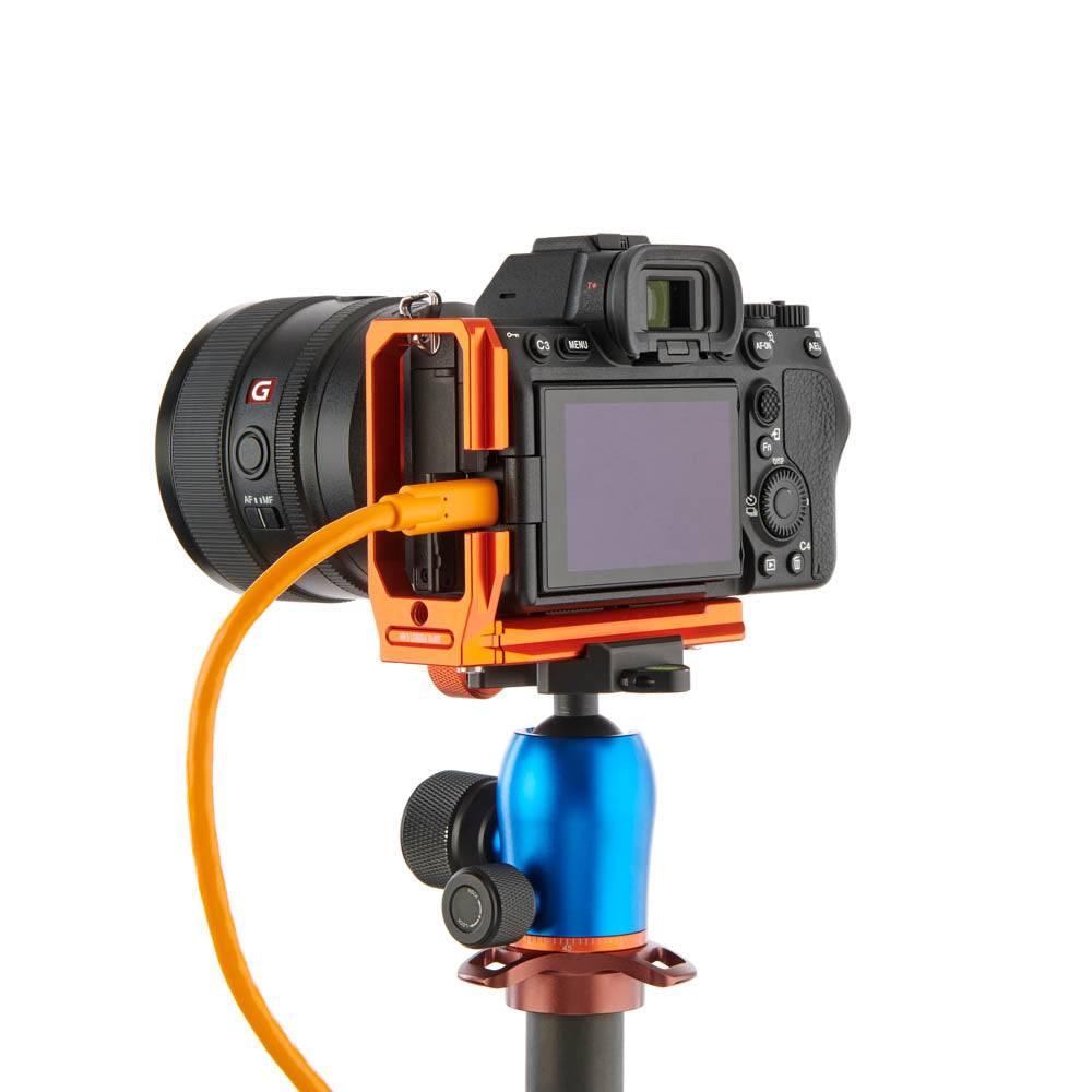 Product Image of 3 legged thing ALFIE-C 105mm Arca L Bracket Copper for Sony A7 IV & Others