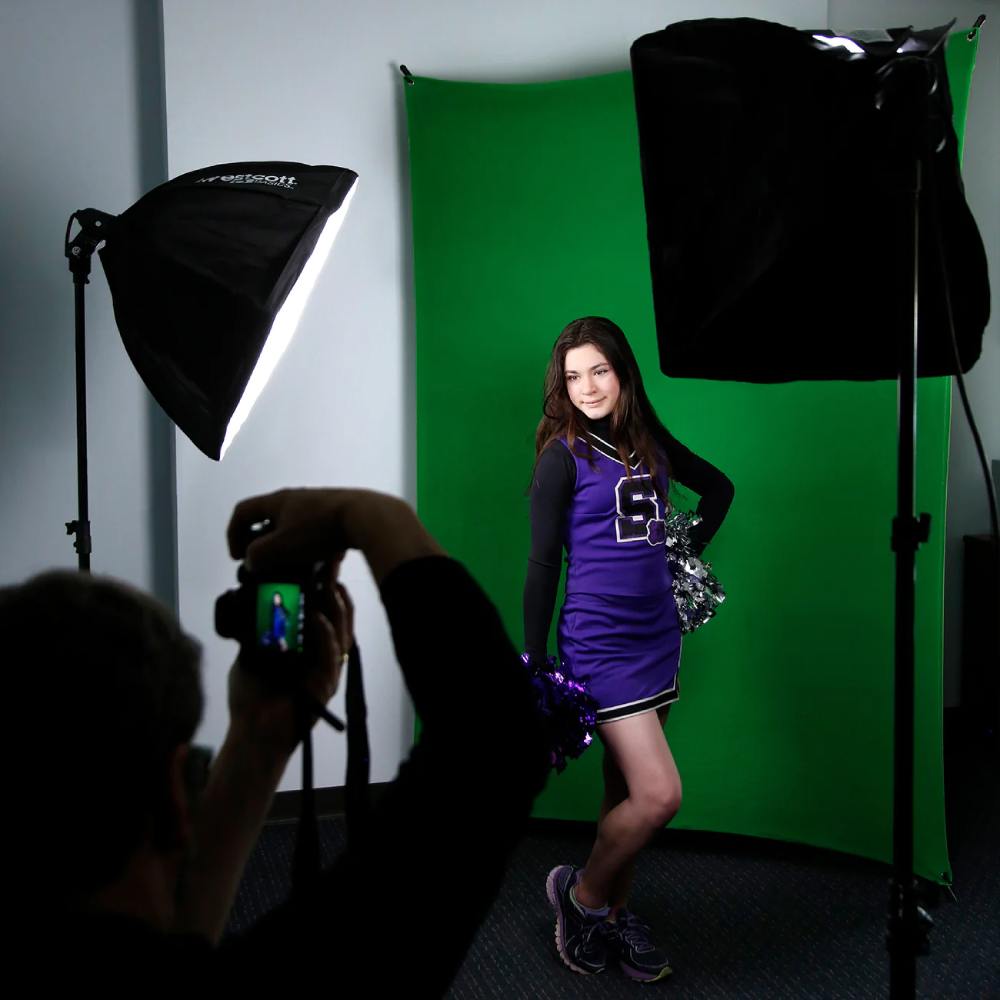 Westcott Basics X-Drop Kit with 5x7 Feet Screen Backdrop - Green