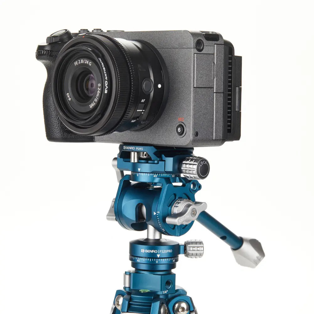 Benro Cyanbird Carbon Tripod with FS20PRO head