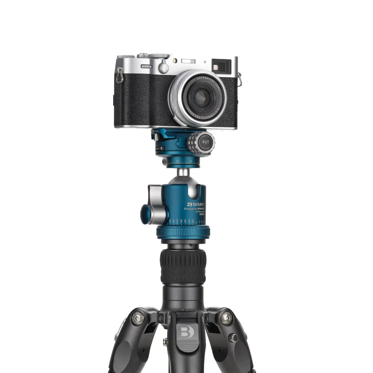 Benro NBBH2 by Novoflex Head Small front with camera attached