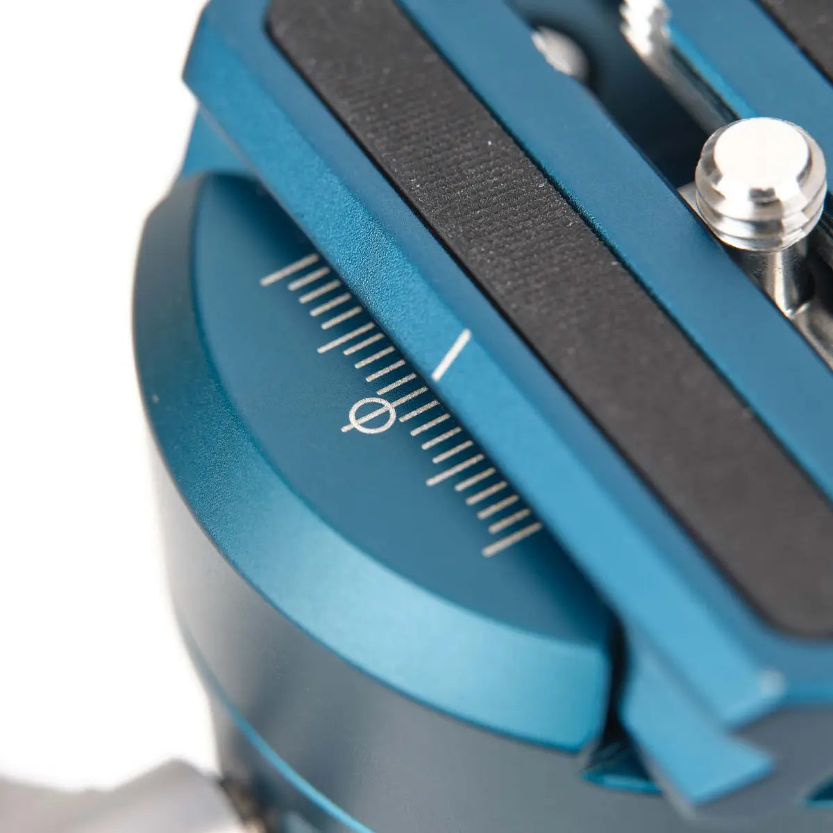 Benro NBBH3 by Novoflex Head Medium close up of balancing indicator