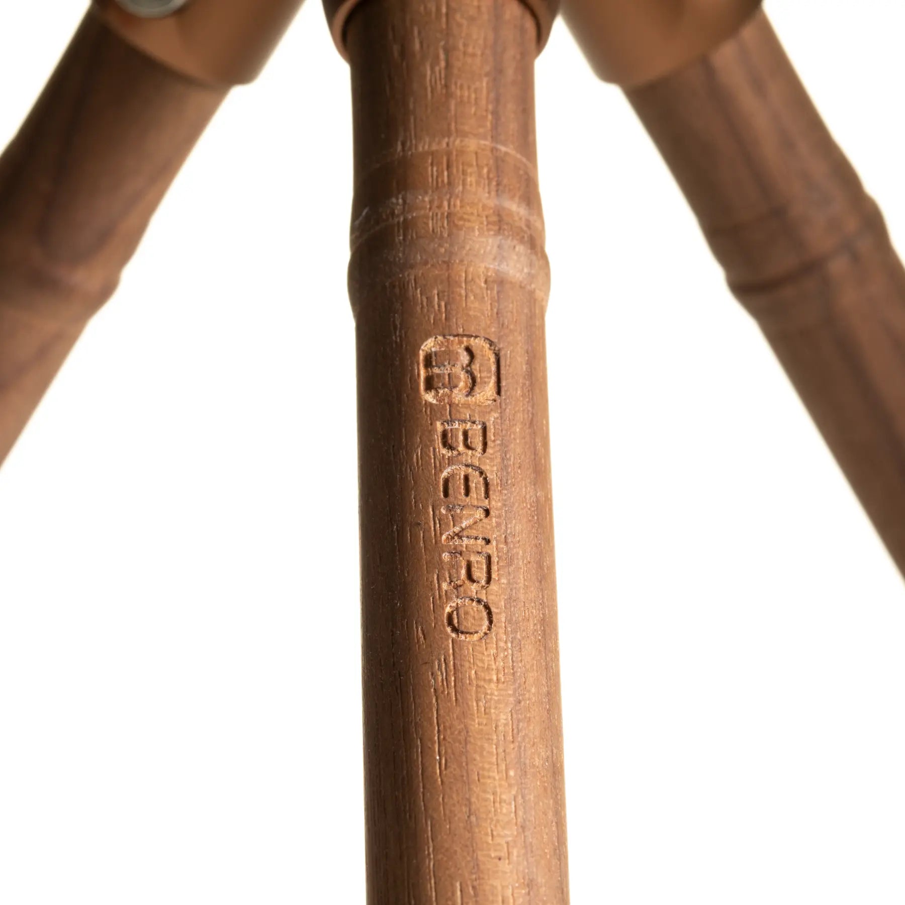 Benro Tablepod Tripod Wooden Edition Kit side angle of leg logo