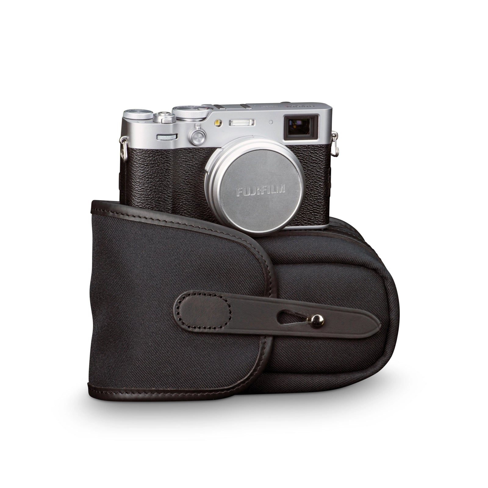 Billingham TEN-16 Black Fibrenyte/Black front angle with fuji x100VI 2