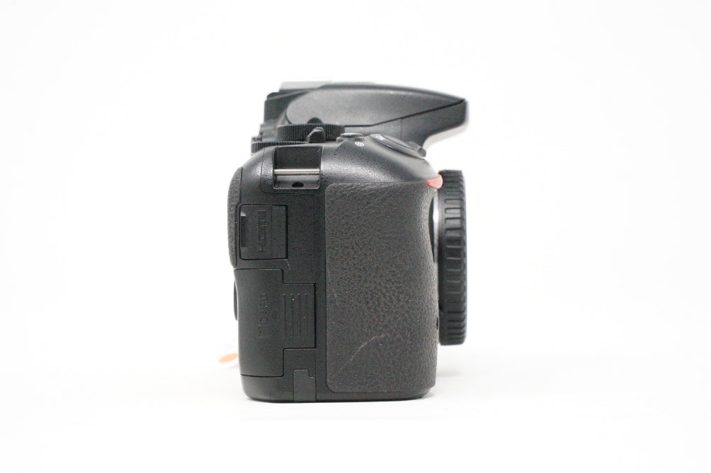 Used Nikon D5500 digital SLR camera