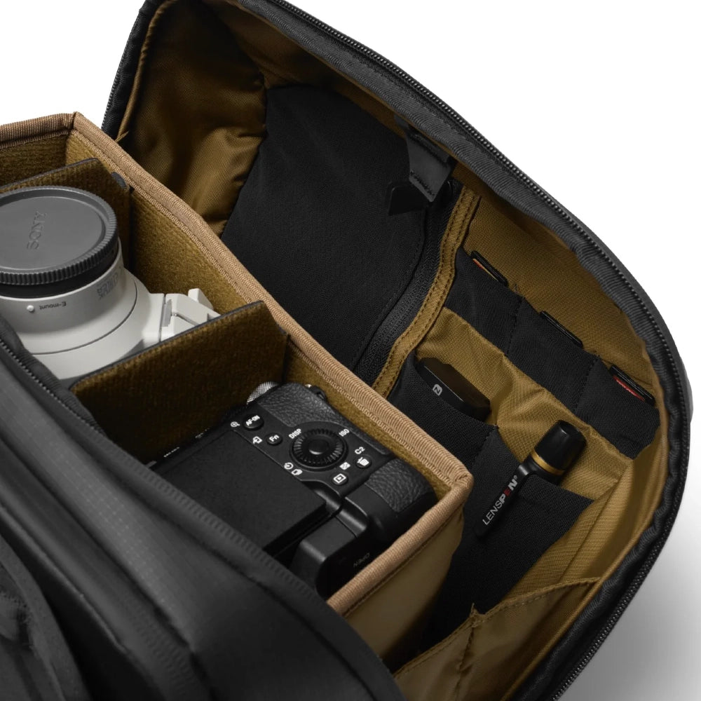 Gomatic McKinnon Messenger 13L close up of top inside