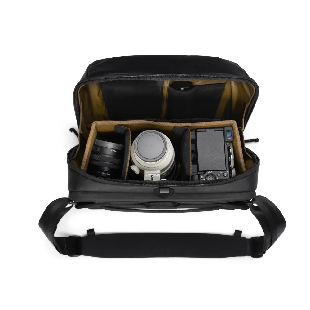 Gomatic McKinnon Messenger 13L top angle inside