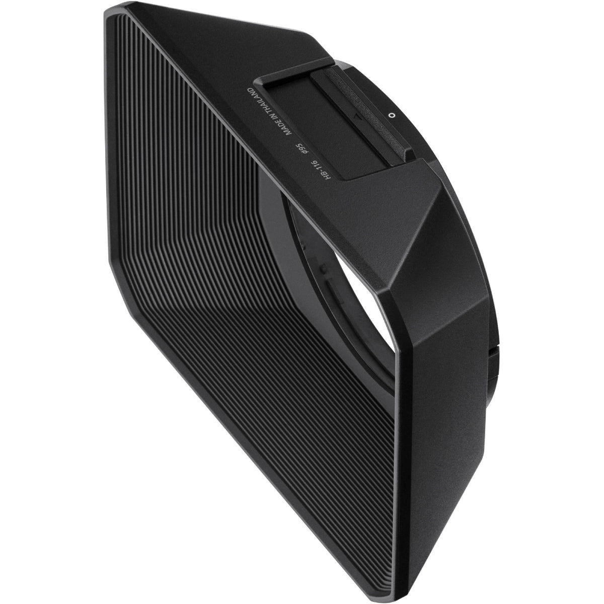 Nikon HB-116 Lens Hood side angle