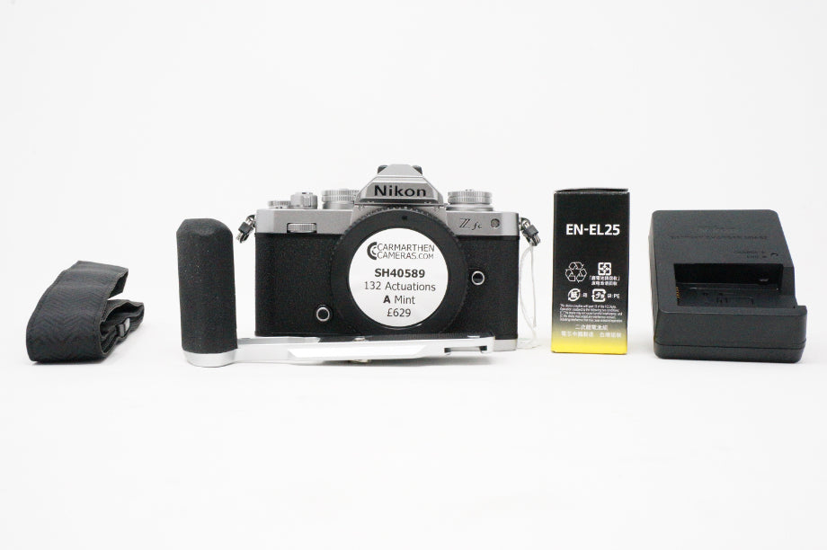 Nikon Z fc Digital camera Body & smallrig grip