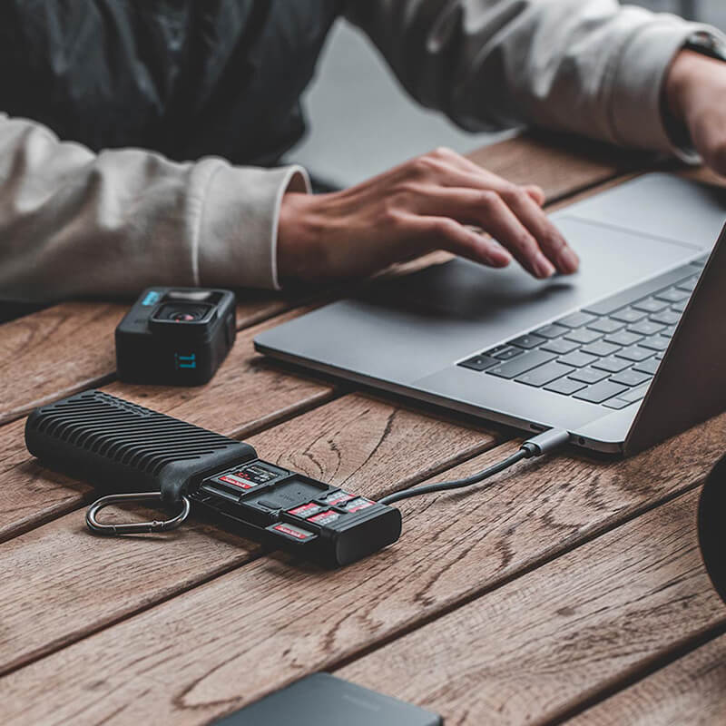 PGYTech CreateMate SD Card Reader & Case - Classic Black