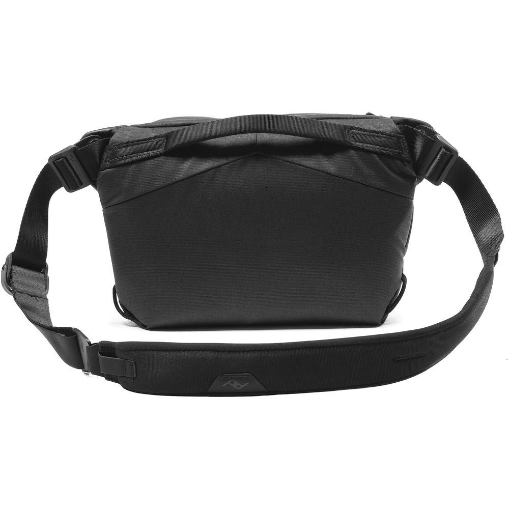 Peak Design Everyday Sling v2 6L Black back angle