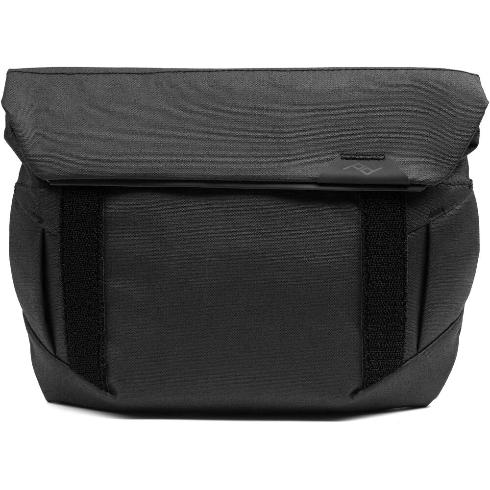 Peak Design Field Pouch V2 Black front angle 2