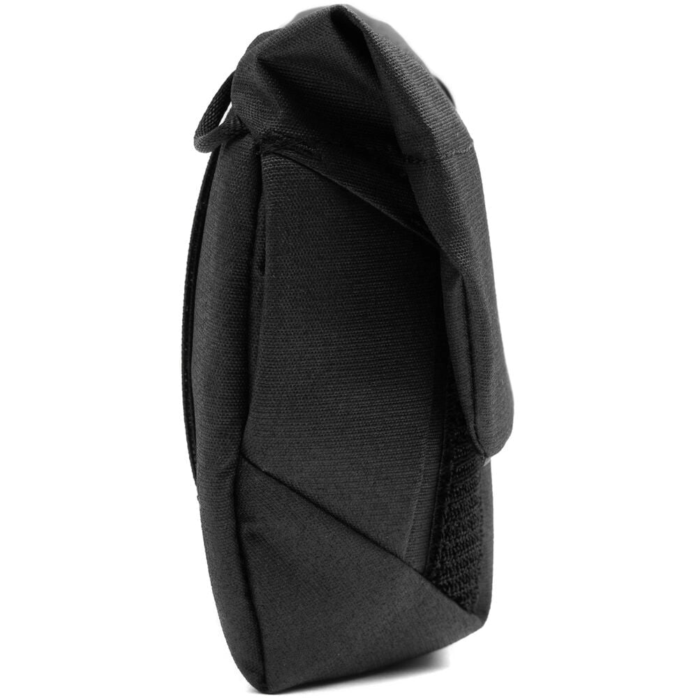 Peak Design Field Pouch V2 Black side angle