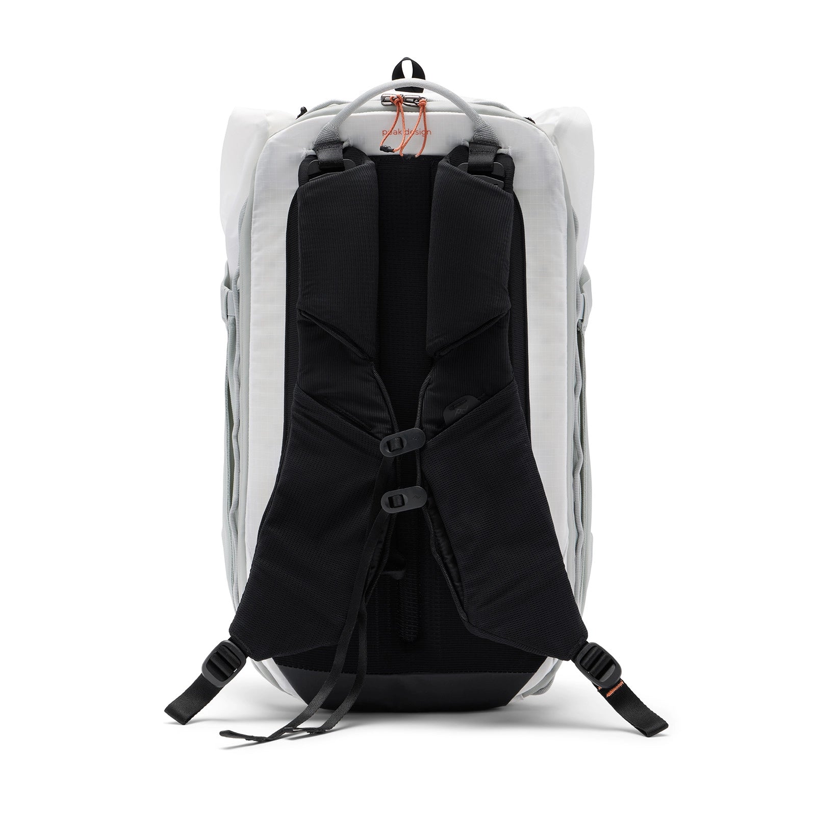 Peak Design Outdoor Backpack 25L Cloud back angle