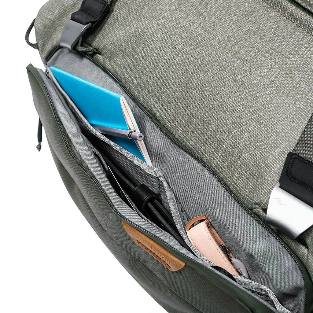 Peak Design Travel Duffel 65L – Sage front pocket
