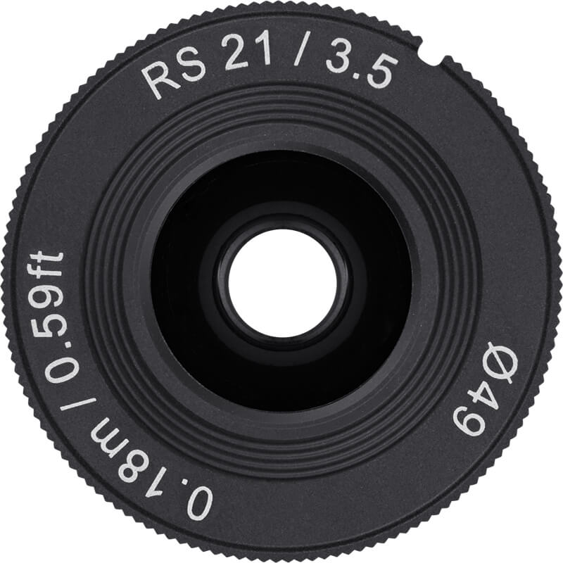 Black camera lens with text and measurements on a white background