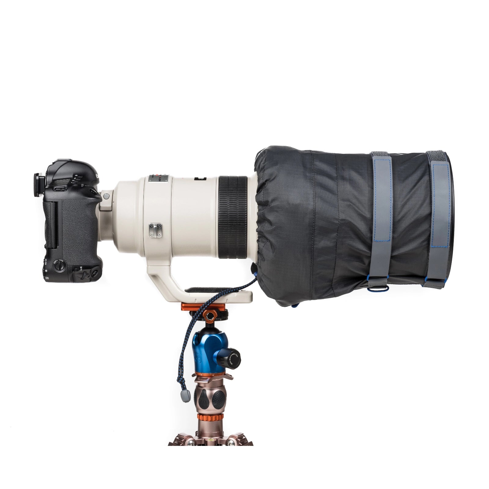 Think Tank Hydrophobia 300-600 V3 side angle of lens cover