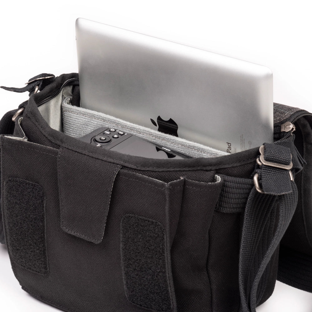 Think Tank Photo Retrospective 5 V2.0 close up of laptop compartment