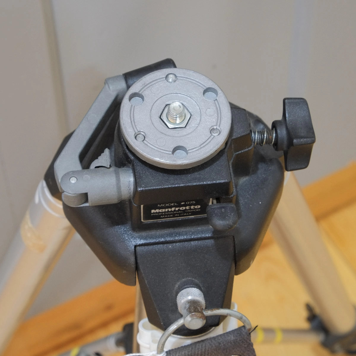 Used Manfrotto 075 Heavy duty Tripod with geared centre column - top angle