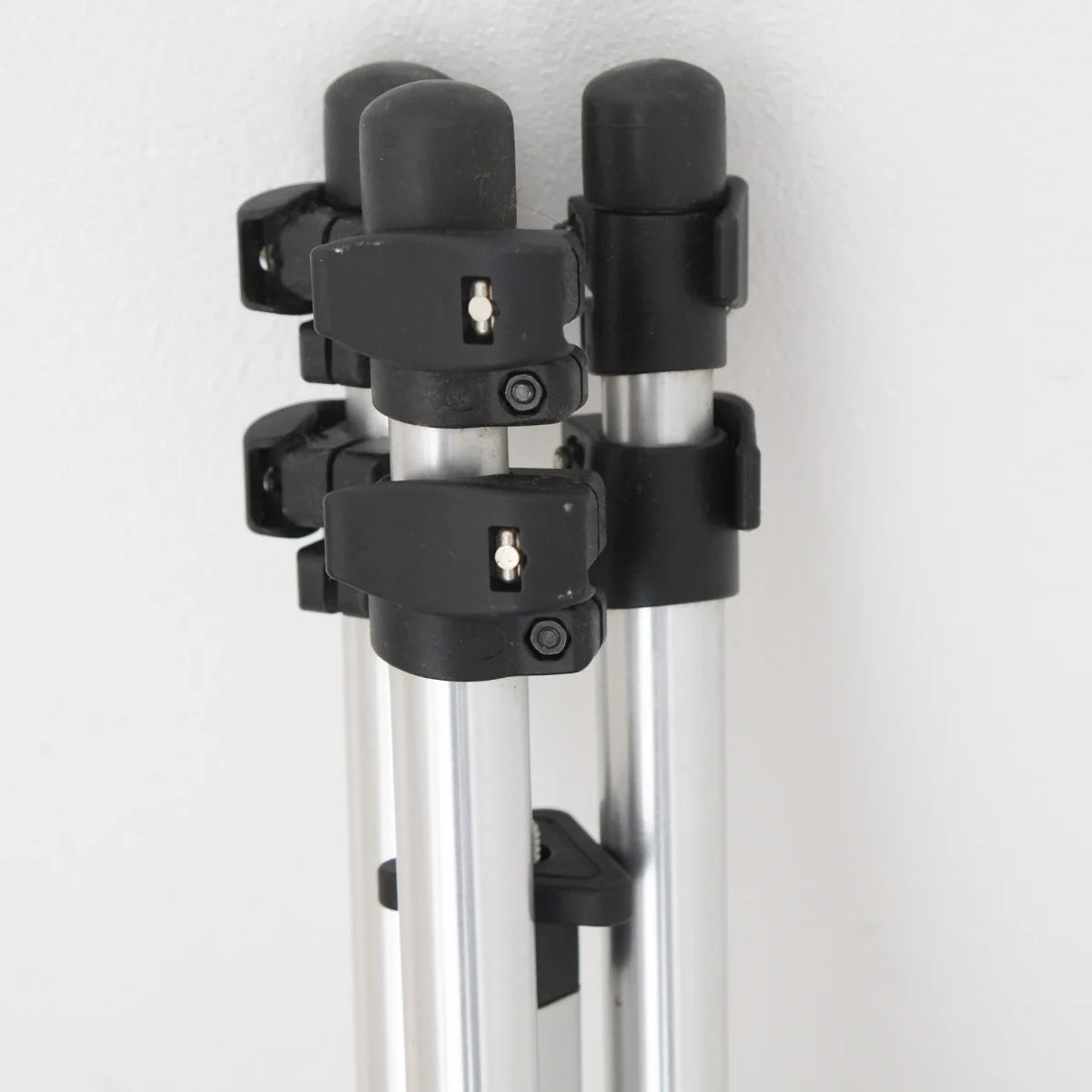 Used Manfrotto 190CL Tripod with 141 3 WAY Head - bottom angle
