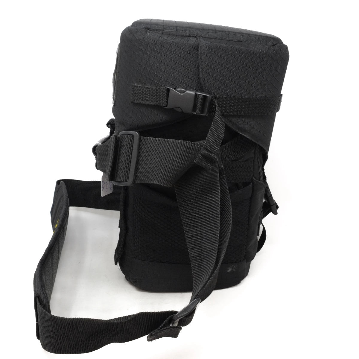 Used Nikon CL-L1 Lens case for Nikkor AF-S 300mm F2.8 VR I or VRII - side angle