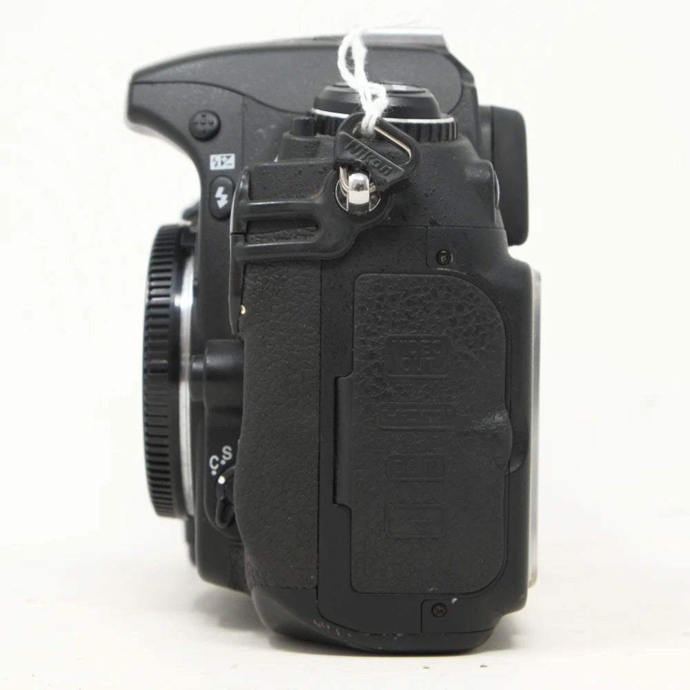 Used Nikon D300 DSLR camera with 45, 616 actuations (Boxed SH45586)