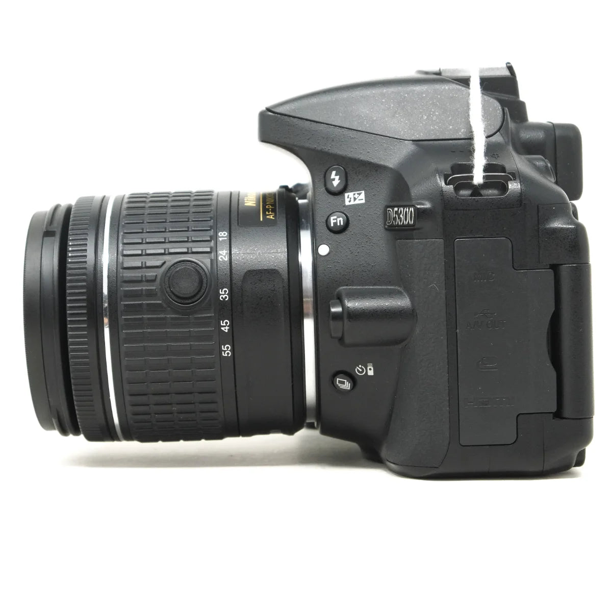 Used Nikon D5300 + 18-55mm AF-P VR Kit - side angle
