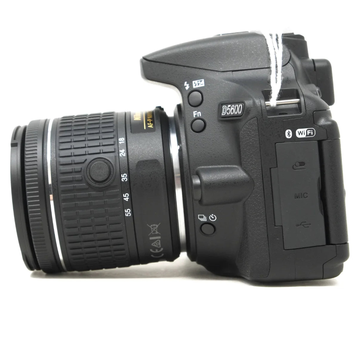 Used Nikon D5600 + 18-55m AF-P VR Lens - side angle