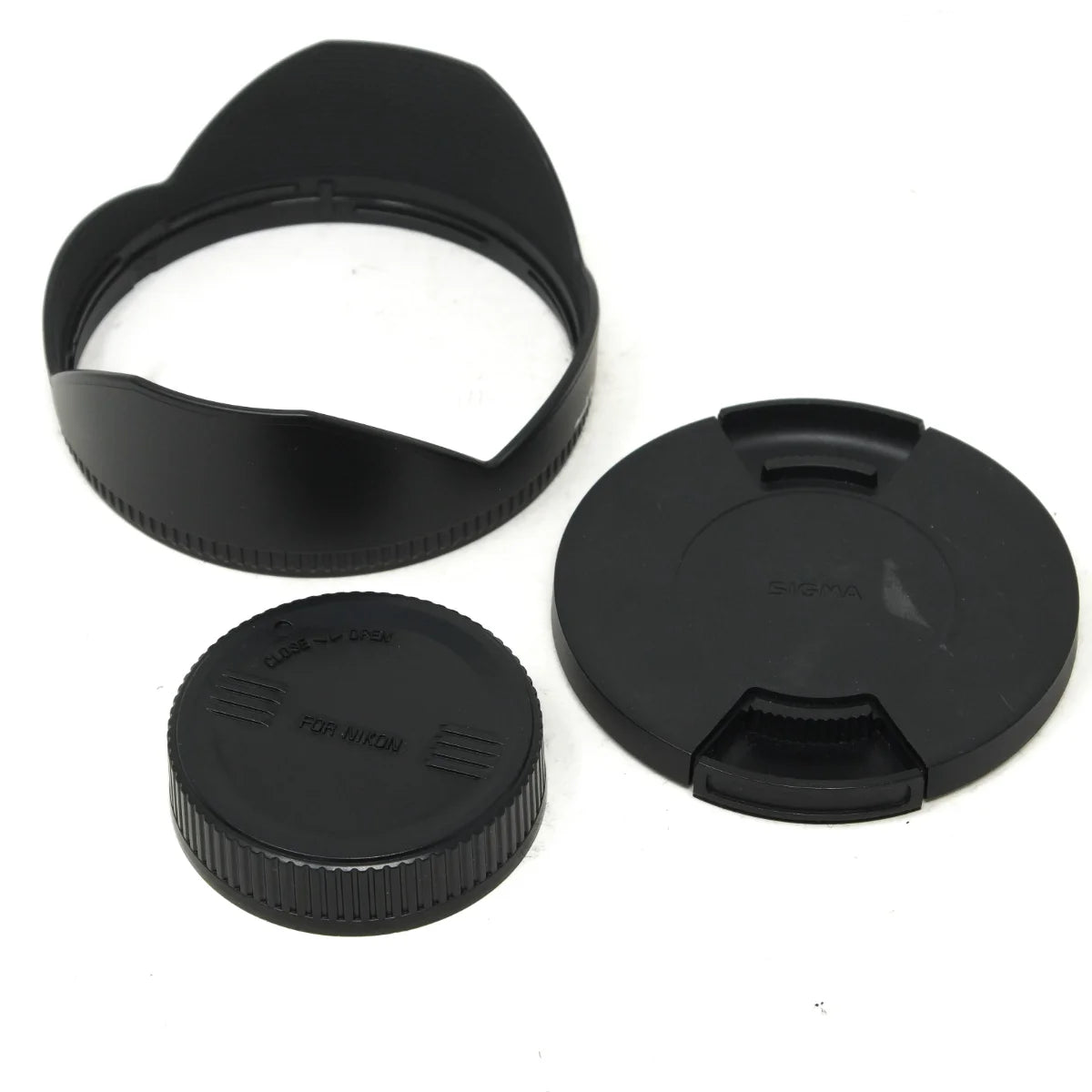 Used Sigma 10-20mm F3.5 DC HSM lens in Nikon F Mount - lens hood and caps