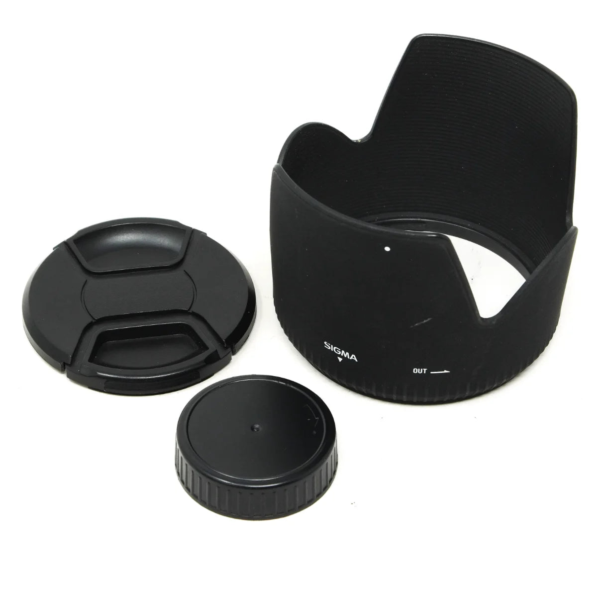 Used Sigma 70-200mm F2.8 APO DG Macro HSM lens in Nikon F Mount - lens hood and caps