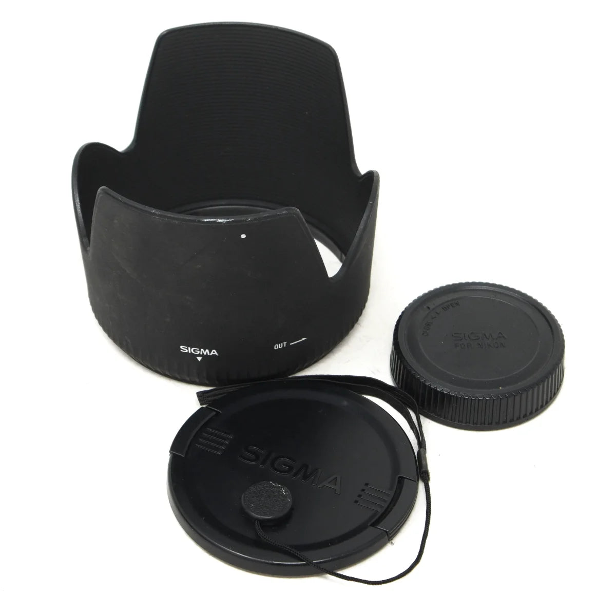 Used Sigma 70-200mm F2.8 DG HSM Macro Lens in Nikon F Mount - lens hood and caps