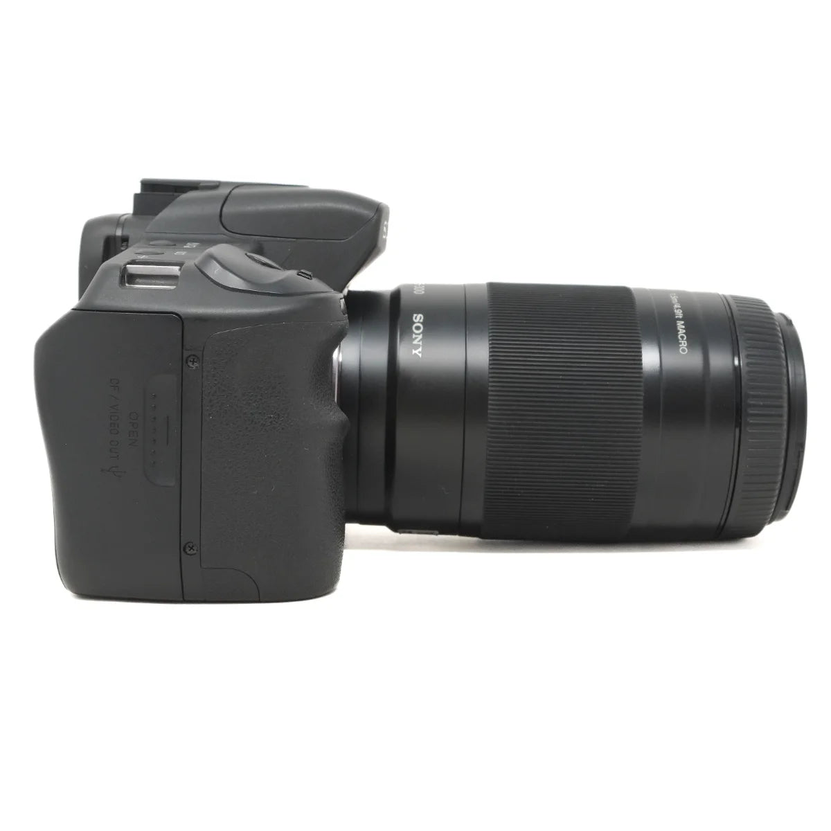 Used Sony A200 DSLR + Sony 75-300mm F4.5-5.6 lens - side angle