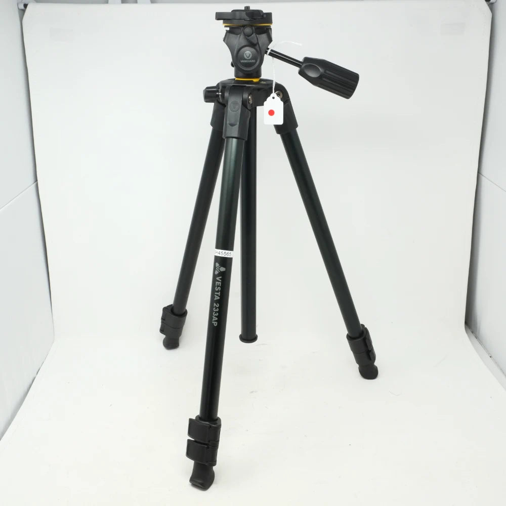 Used Vanguard Vesta 233AP tripod kit (SH45565)