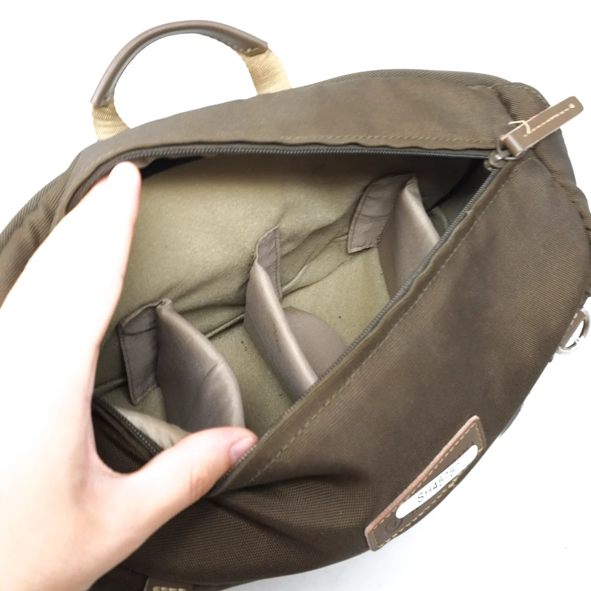 Used Vanguard shoulder bag - top angle