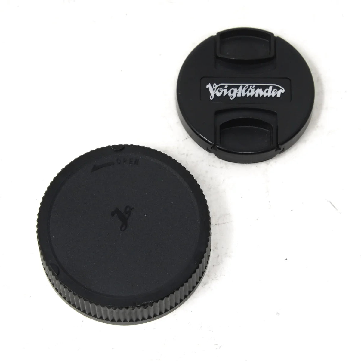 Used Voigtlander Nokton Classic 40mm F1.4 Leica M - both caps