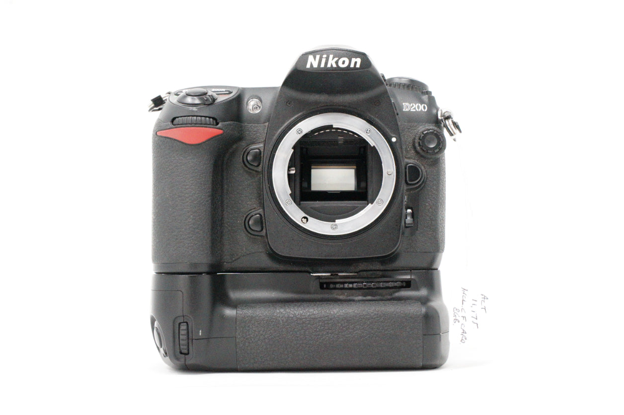 Used Nikon D200 DSLR + MB-D200 battery grip (SH39917)