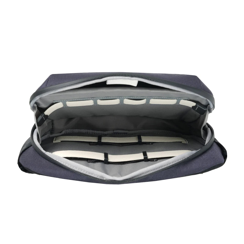 Vanguard VEO City B42 Navy Backpack - 16 Litre