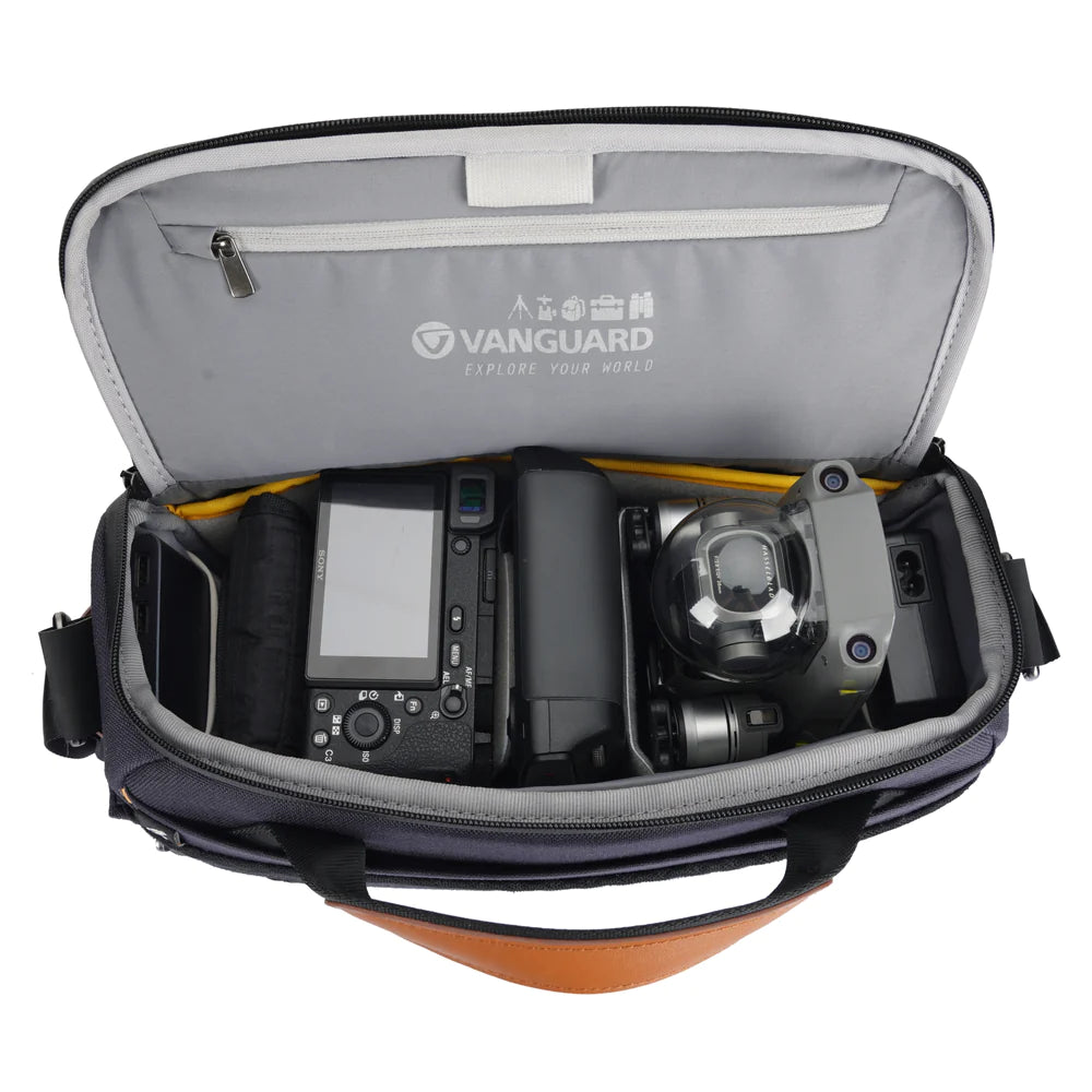 Vanguard VEO City S30 Navy Shoulder Bag - 8 Litres