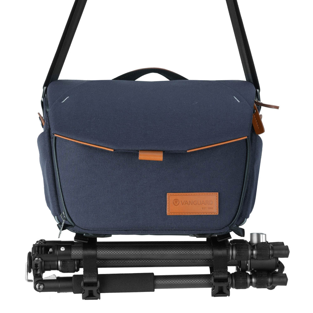 Vanguard VEO City S30 Navy Shoulder Bag - 8 Litres