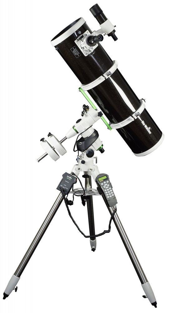 Sky Watcher Explorer-200P Telescope + EQ-5 PRO SynScan™ GOTO Newtonian Reflector 10923/20981
