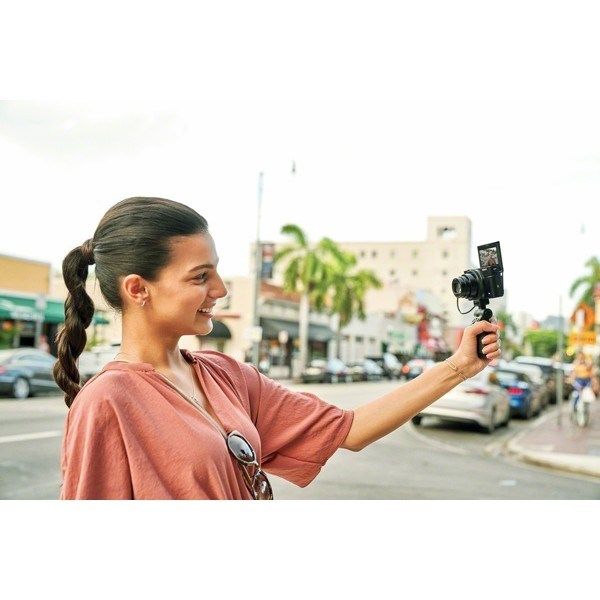 Sony Cybershot RX100 VII Compact Camera - Black - Lifestyle Photo 1