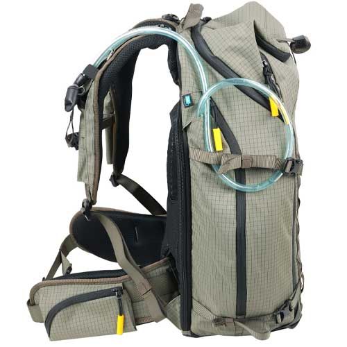 Vanguard VEO Active 46 Trekking Backpack Rear Access - Green