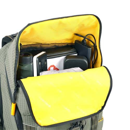 Vanguard VEO Active 46 Trekking Backpack Rear Access - Green