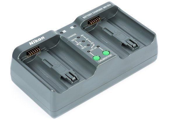 Nikon Battery Charger MH-26A for the Nikon EN-EL18a/b/c and EN-EL18 lithium-ion battery