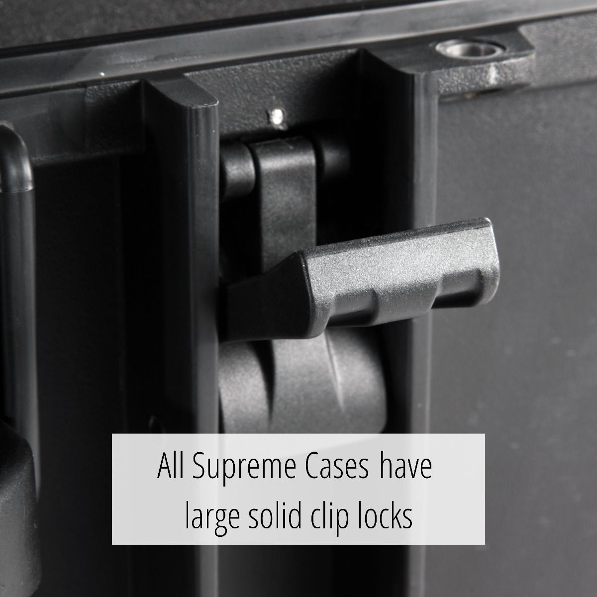 Vanguard Supreme 46D Ultra-Tough Waterproof Case (Removable Divider Bag)