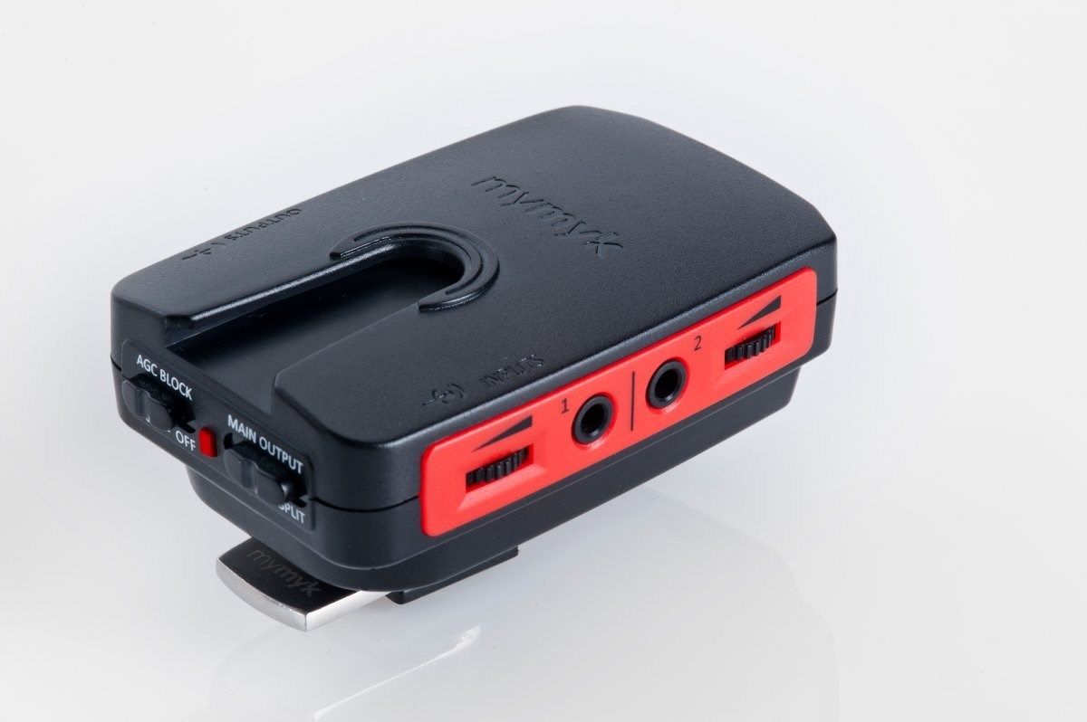 MyMyk SmartMyk PLUS audio mixer and monitoring device