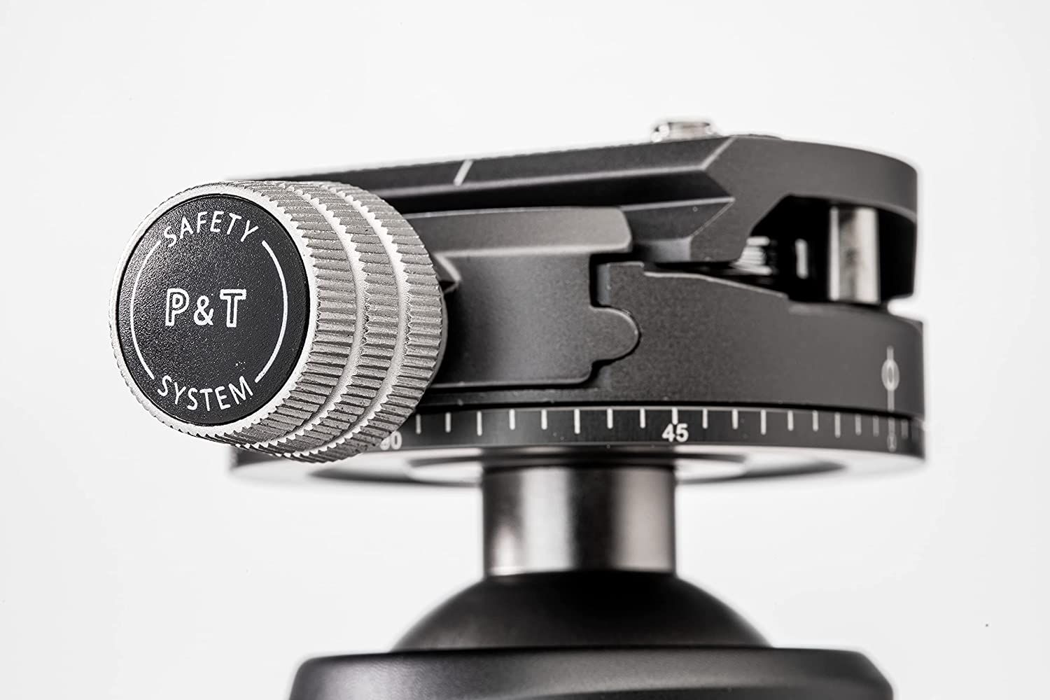 Product Image of Benro Goplus Travel Series 1 Carbon Fibre 4 Section Twist Tripod FGP18C