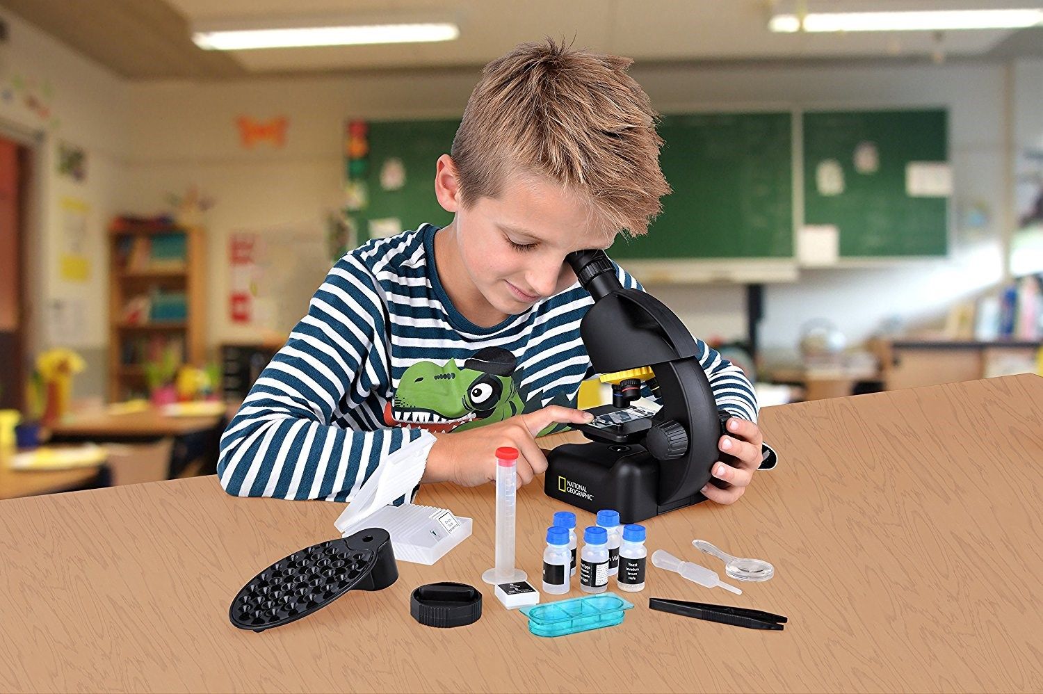 National Geographic Microscope 40x-640x with Smartphone Holder